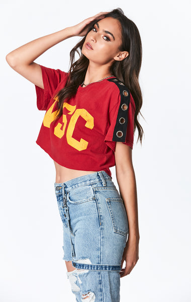 GROMMET COLLEGE TEE