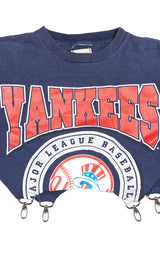 SPORTS TEE WITH CLASP BOTTOM