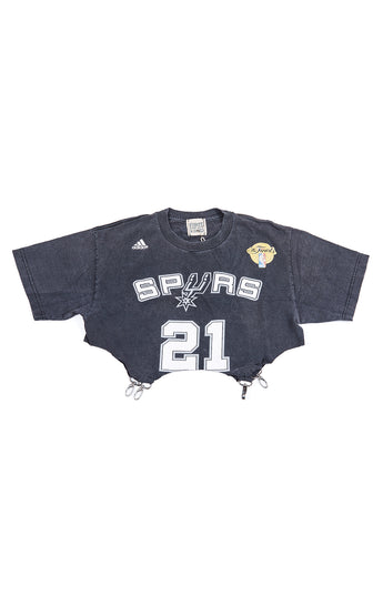 SPORTS TEE WITH CLASP BOTTOM