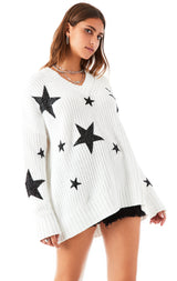 V-NECK MIXED STAR PATCH SWEATER