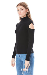 RIBBED COLD SHOULDER TURTLENECK SWEATER
