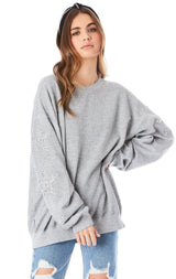 STAR PATCH PULLOVER SWEATSHIRT